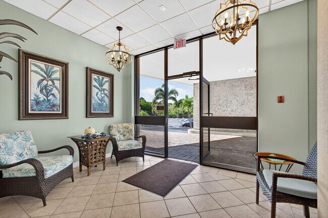 Building Photo - 5055 N Hwy A1A