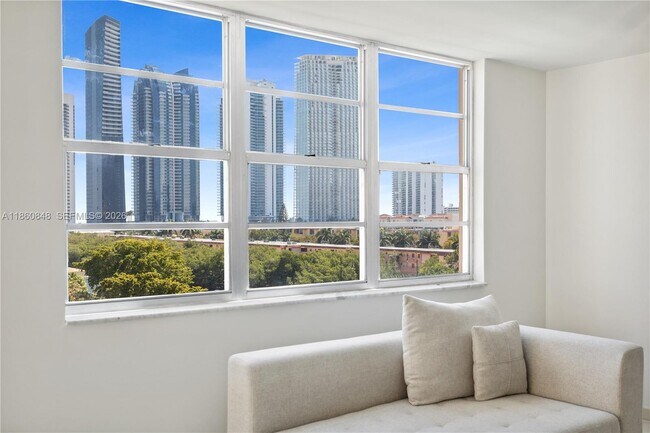 Building Photo - 250 174th St