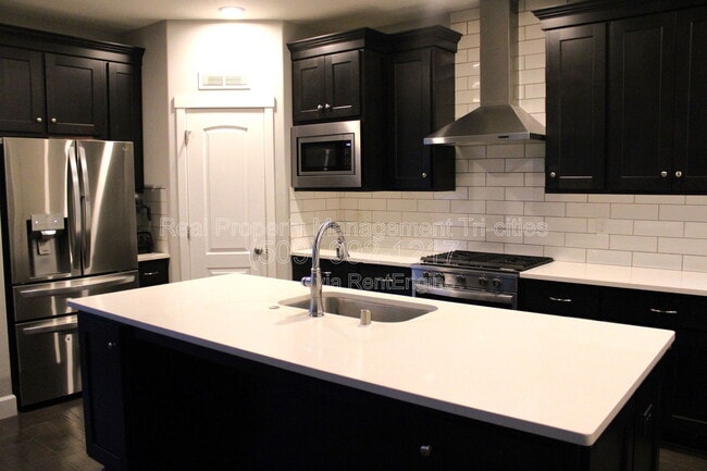 Building Photo - 2511 Brodie Ln