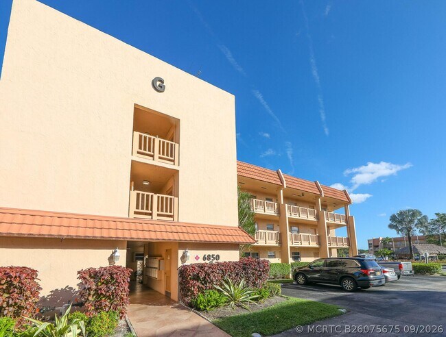 Building Photo - 6850 Royal Palm Blvd