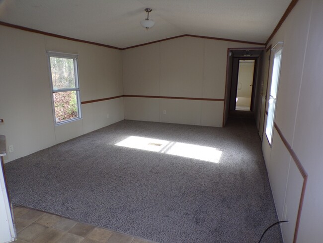 Building Photo - 320 Co Rd 135