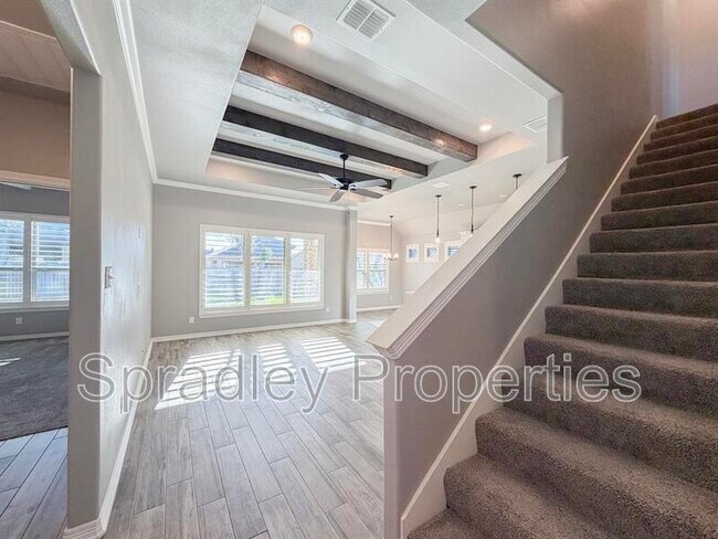 Building Photo - 6125 Modena Dr