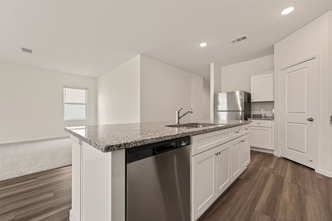 Building Photo - 31334 Gayle Prairie Oaks St