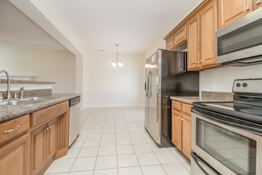 Building Photo - 3306 Hamberton Cir