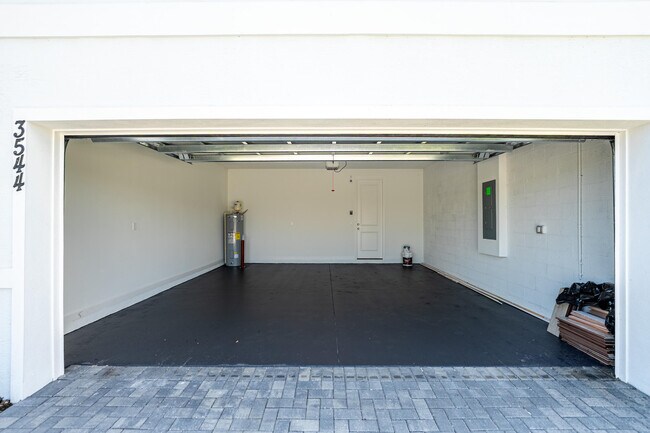 Building Photo - 3544 Angler Dr