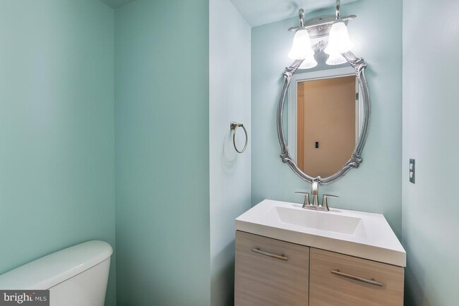 Building Photo - 21234 Park Grove Terrace