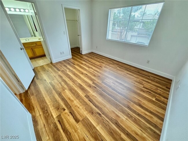 Building Photo - 9916 La Paca Ave