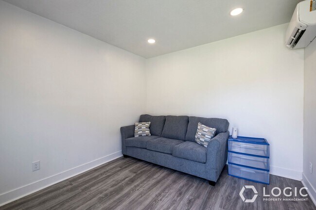 Building Photo - Beautiful Home in Kaysville UT!