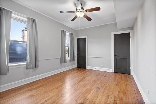 Building Photo - 1414 Dobson St