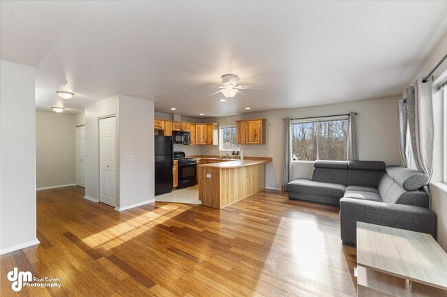 Building Photo - 4051 E Birch View Dr