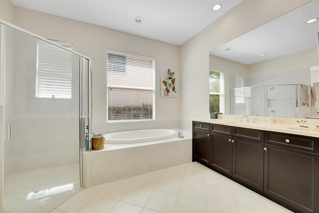 Building Photo - 9485 McAneeny Ct