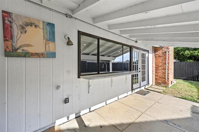 Building Photo - 5256 Sherman Dr