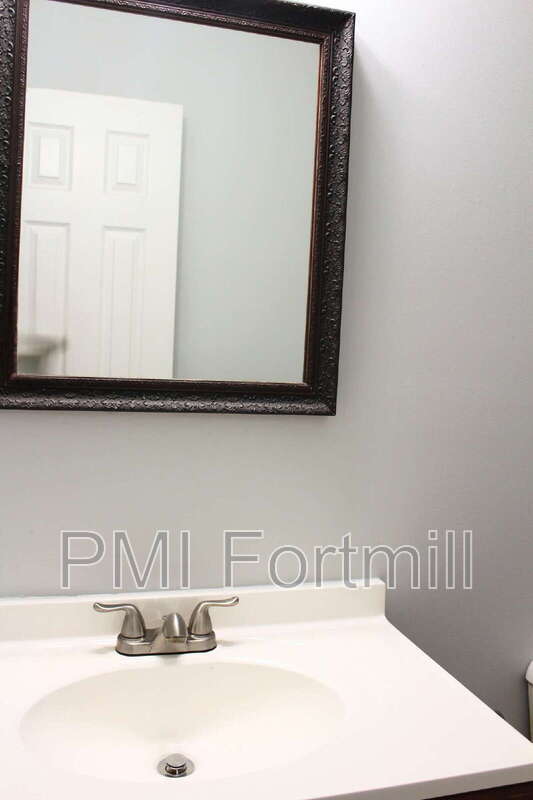 Building Photo - 1147 Spicewood Pines Rd