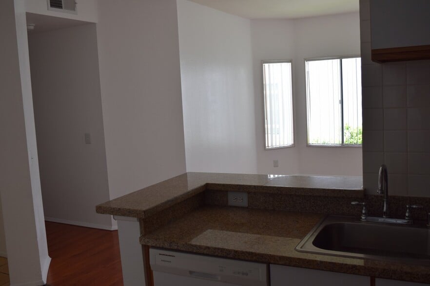 Building Photo - 444 S Occidental Blvd