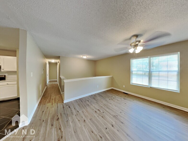 Building Photo - 7768 Melanie Dr