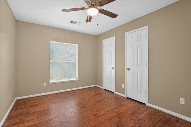 Building Photo - 20615 Valley Wells Dr