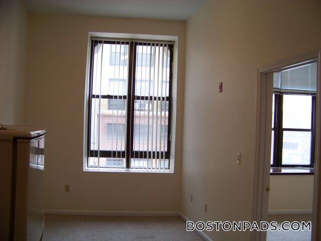 Building Photo - 81 Essex St