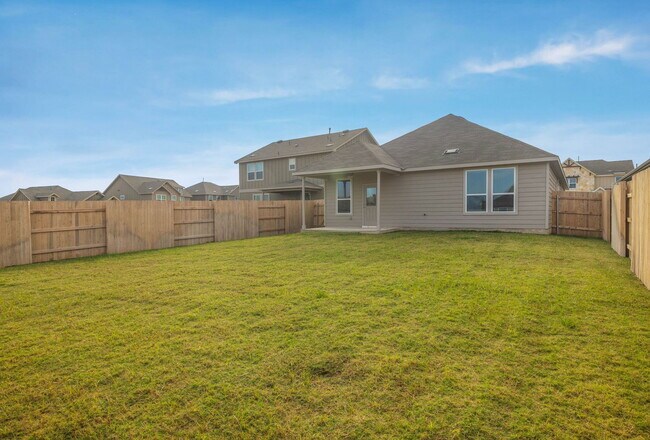 Building Photo - 181 Sugarberry Dr