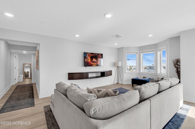 Building Photo - 150 Ocean Ave