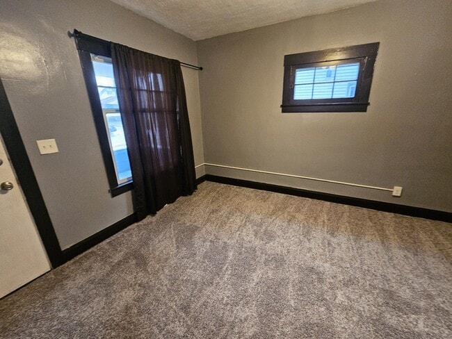 Building Photo - 12512 Revere Ave