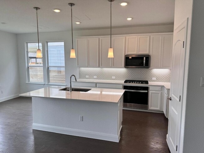Building Photo - 304 Harbors Ln