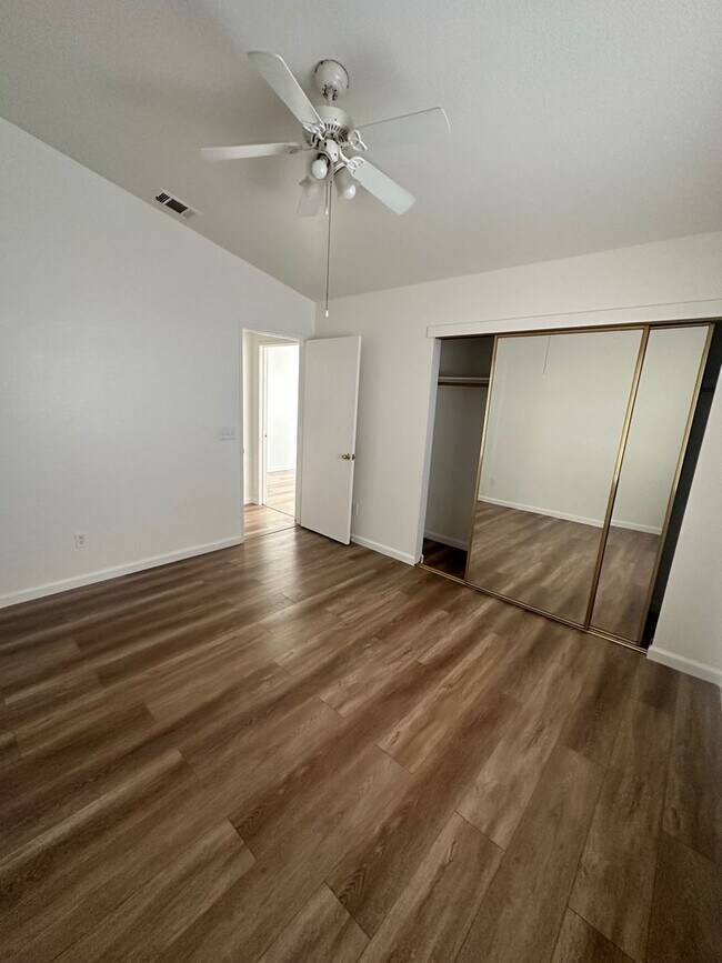 Building Photo - 4918 Hearthwood Ct