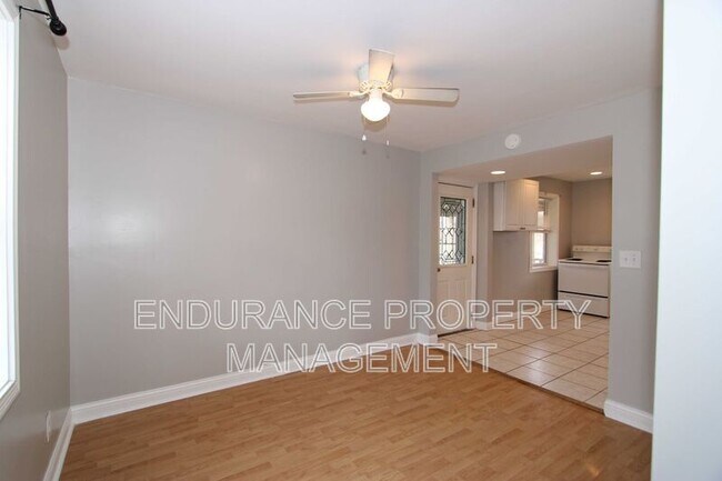 Building Photo - 3970 Roswell Ave