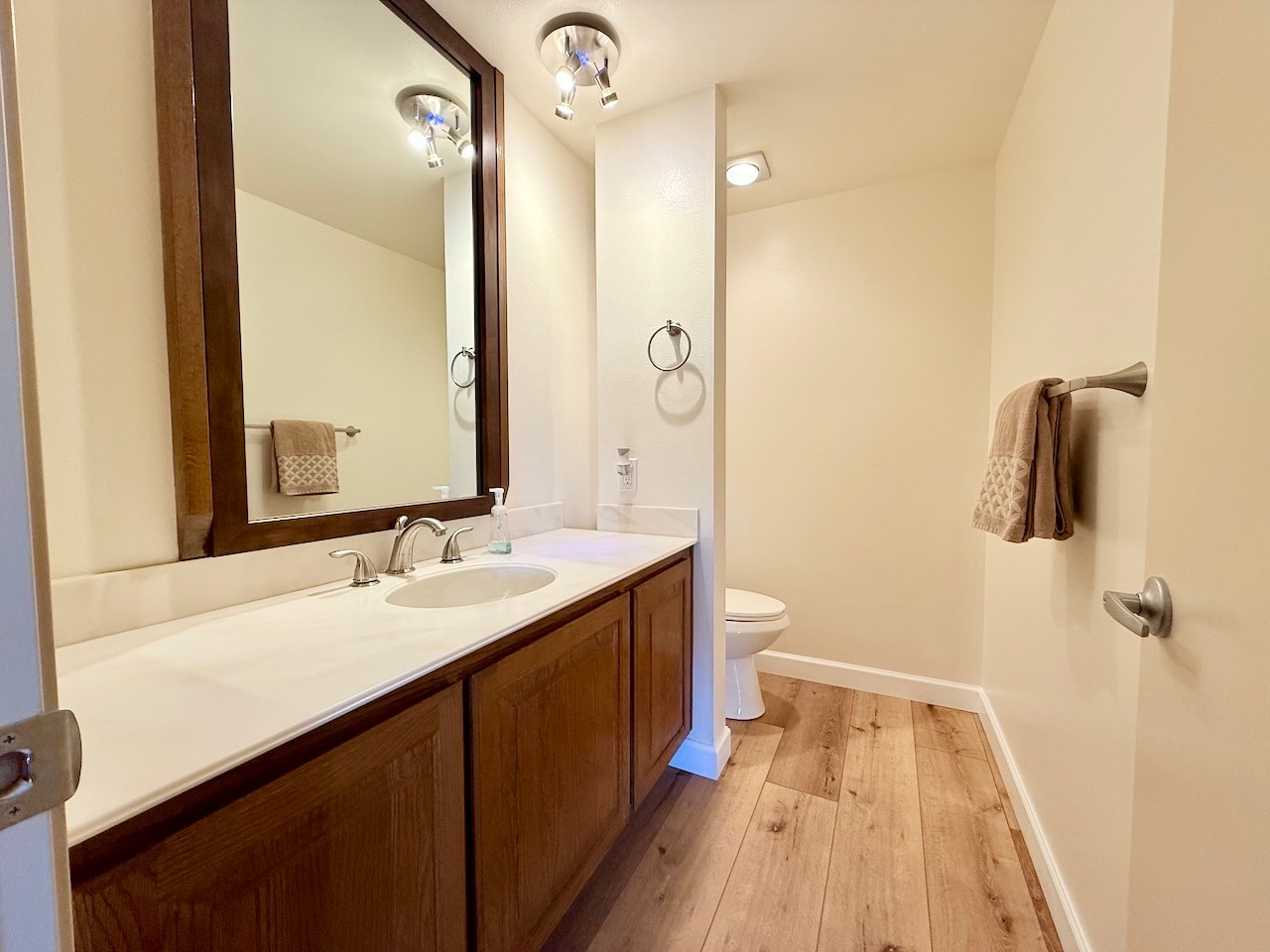 Building Photo - 74 Montego Ct