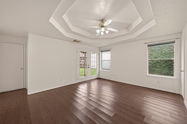 Building Photo - 15903 Timber Chase Dr