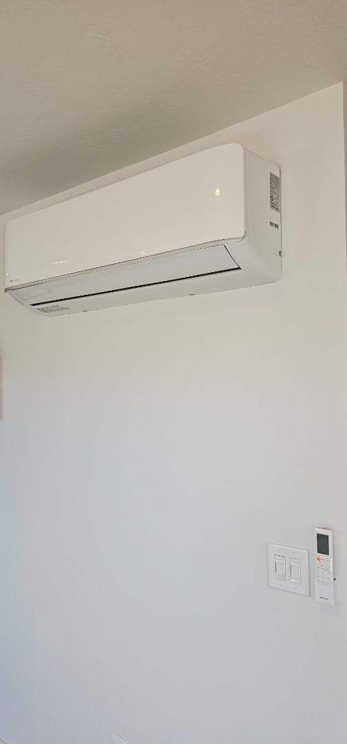 Building Photo - 537 E Ash St