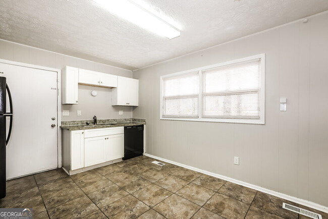Building Photo - 3024 Kingston Ct