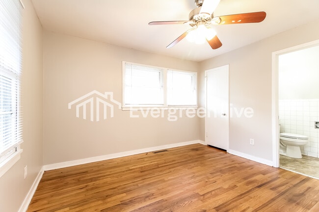 Building Photo - 106 Whitener Ave