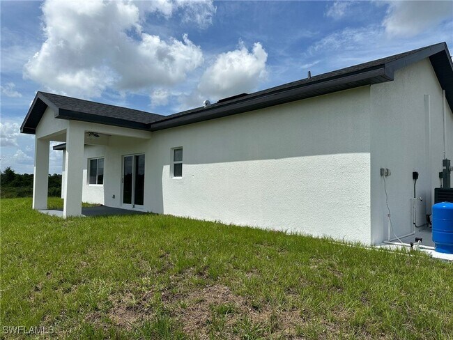Building Photo - 961 Countess Ave