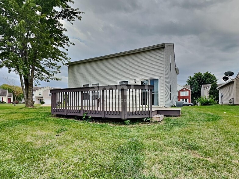 Building Photo - 10382 Fairmont Ln