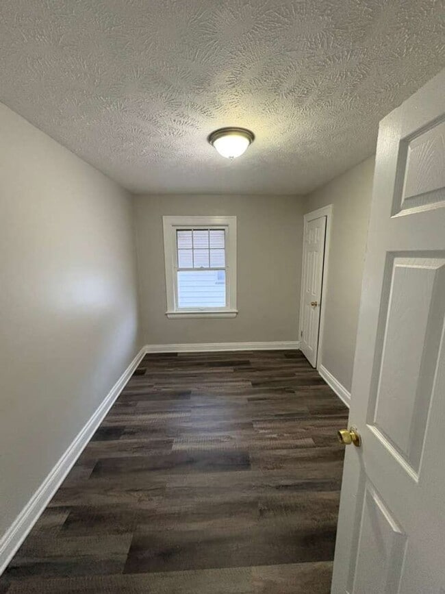 Building Photo - Charming 3-Bedroom Home in Maple Heights – Newly Renovated Entry & Spacious Yard