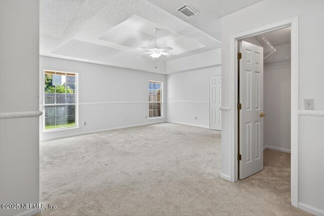 Building Photo - 4851 Jaybird Cir N