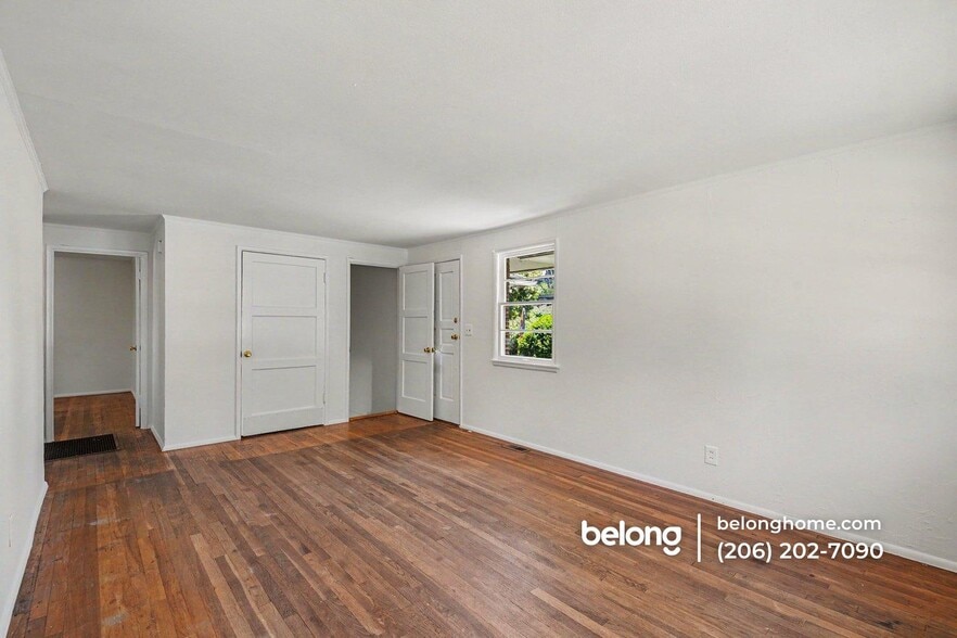 Building Photo - 3820 14th Ave S