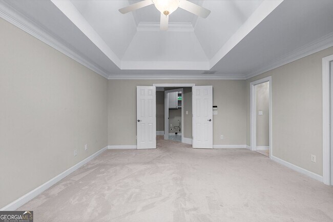 Building Photo - 340 Broadmoor Dr