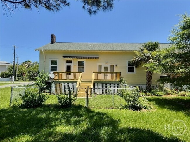Building Photo - 42 Van Horne Ave