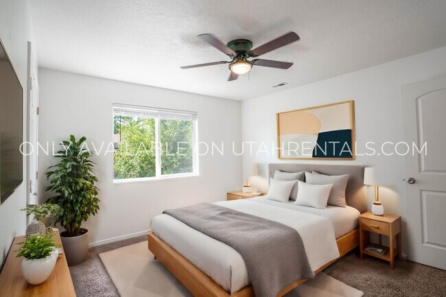 Building Photo - 2051 S State St