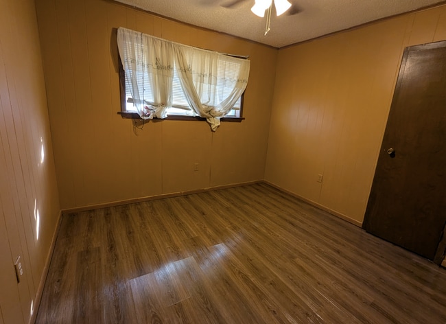 Building Photo - 1131 Ave C