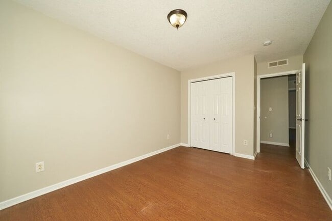 Building Photo - 4 Bedroom in Perry Township!