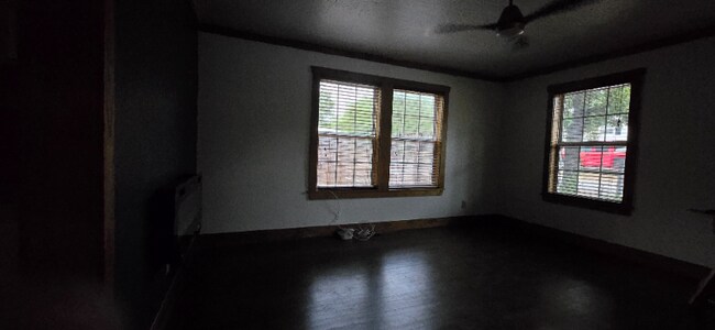 Building Photo - 178 Woodcrest St