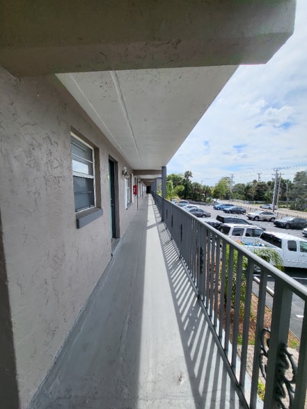 Building Photo - 101 S Peninsula Dr