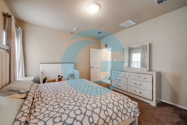 Master Bedroom - 5844 Bindweed St