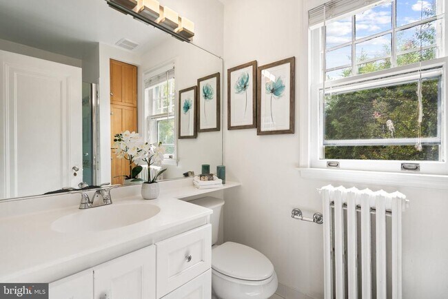 Building Photo - 4008 Rosemary St