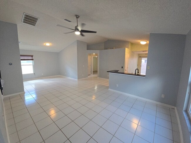 Building Photo - 3/2 Home in Valrico