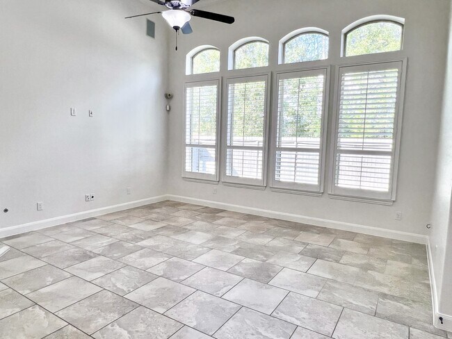 Building Photo - 78 Lindenberry Cir