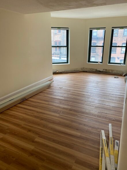 Building Photo - 409 Massachusetts Ave