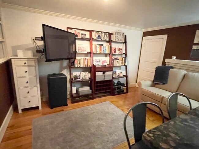 Building Photo - 36C Joy St